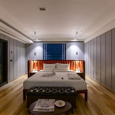 The Downton Hotel Райпур Экстерьер фото
